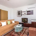 公寓 1 Bedroom Lovely In *