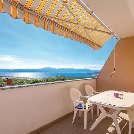 Amazing Apartment In Smrika With Wifi Apartment