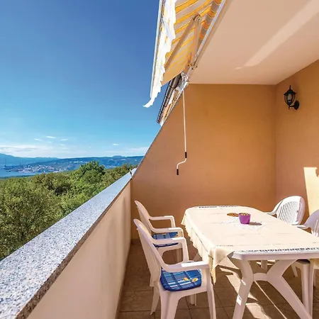 Amazing Apartment In Smrika With Wifi Apartment