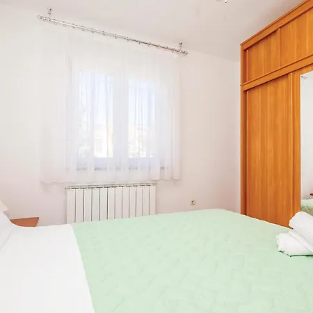 Apartament 1 Bedroom Lovely In