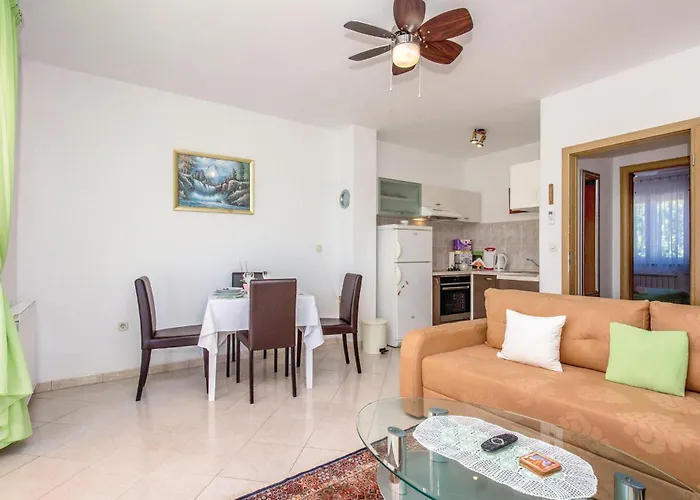 1 Bedroom Lovely In 公寓 Šmrika